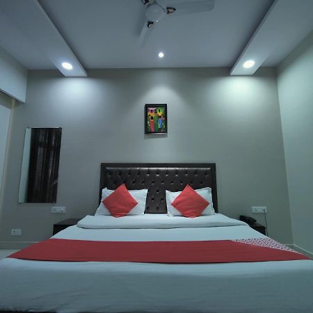 Hotel Kailash Mansarovar And Banquet Hall Bareilly Exteriér fotografie