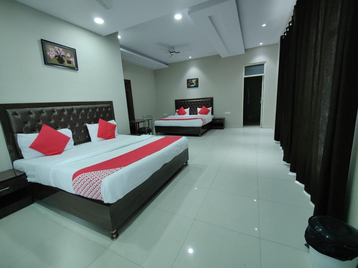 Hotel Kailash Mansarovar And Banquet Hall Bareilly Exteriér fotografie