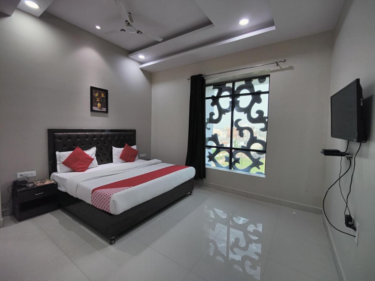 Hotel Kailash Mansarovar And Banquet Hall Bareilly Exteriér fotografie