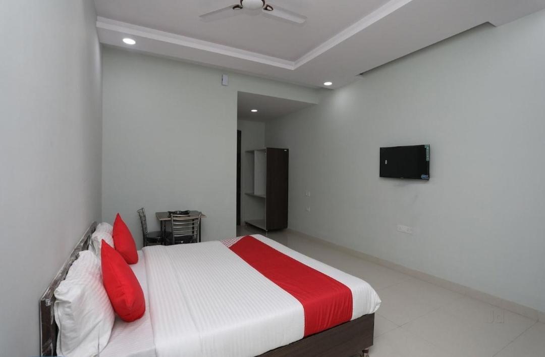 Hotel Kailash Mansarovar And Banquet Hall Bareilly Exteriér fotografie